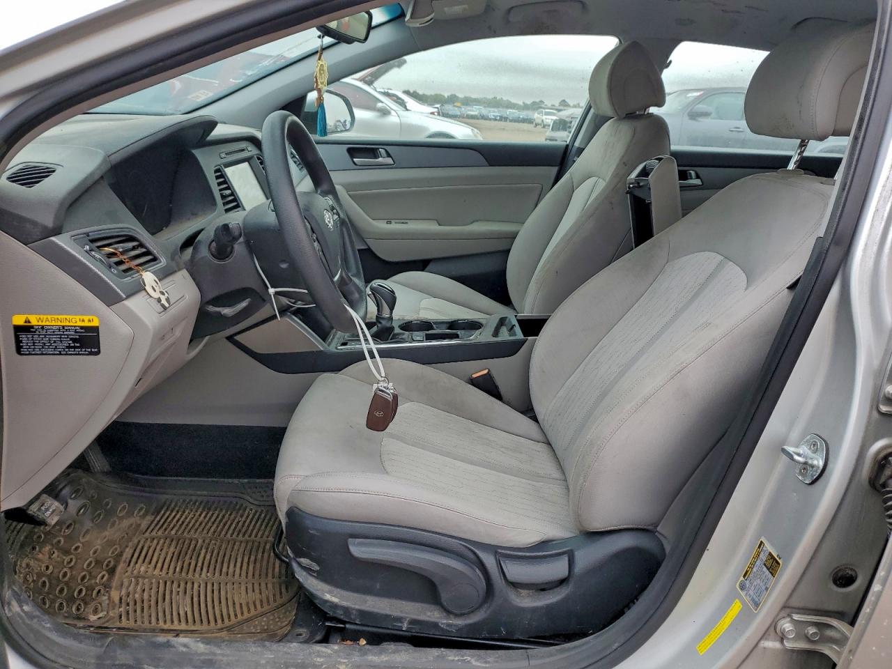 Hyundai SONATA Hybrid Image 9