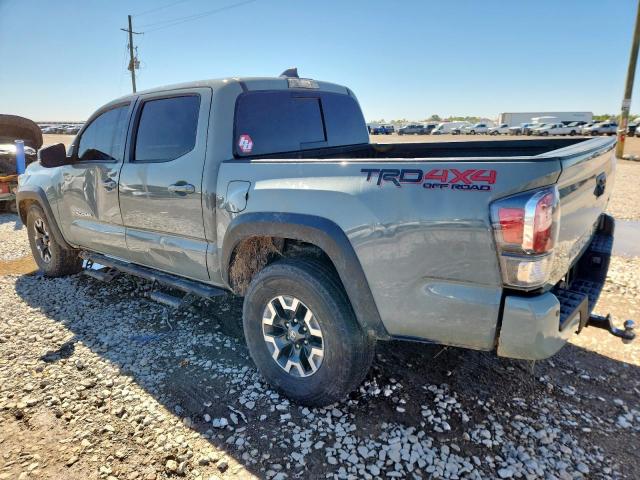 Toyota Tacoma Double Cab Image 3