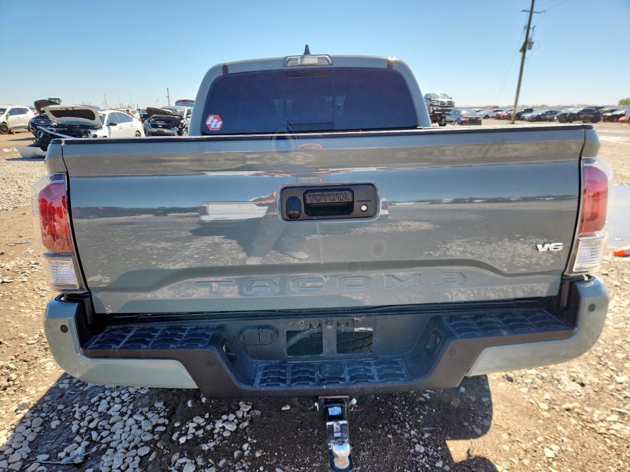 Toyota Tacoma Double Cab Image 4