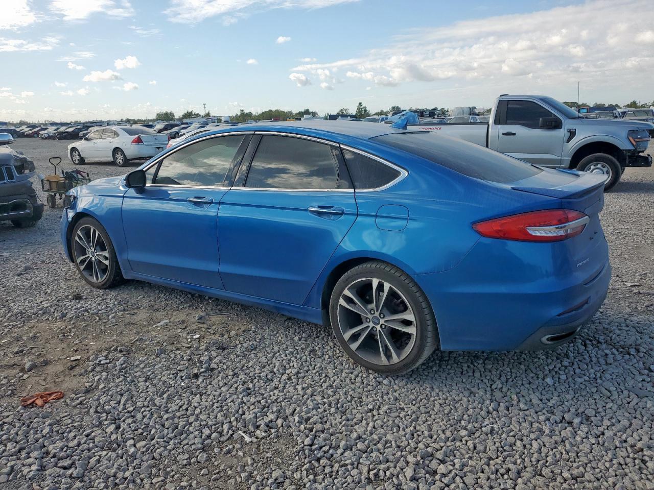 Ford Fusion Titanium Image 11