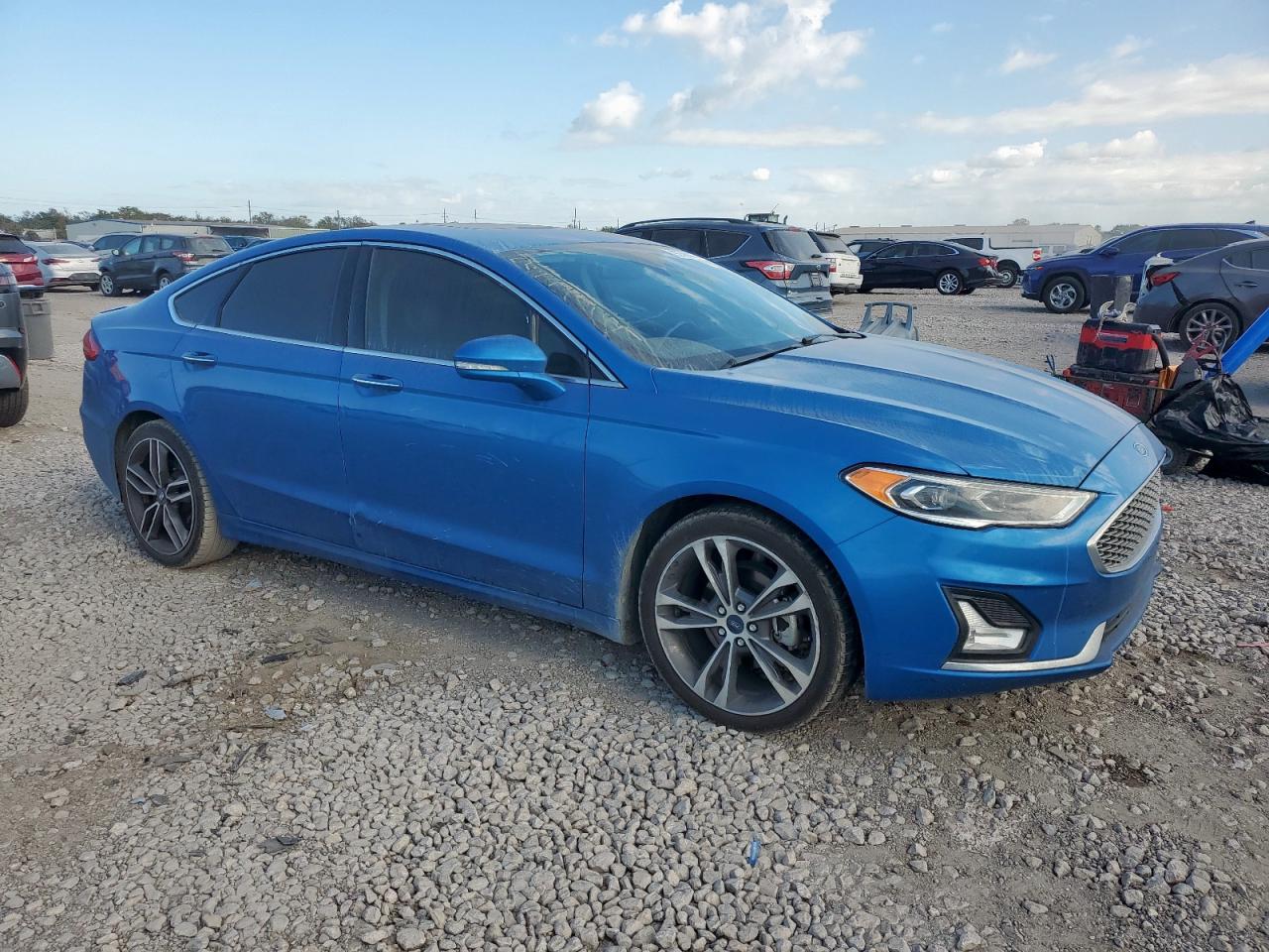 Ford Fusion Titanium Image 3