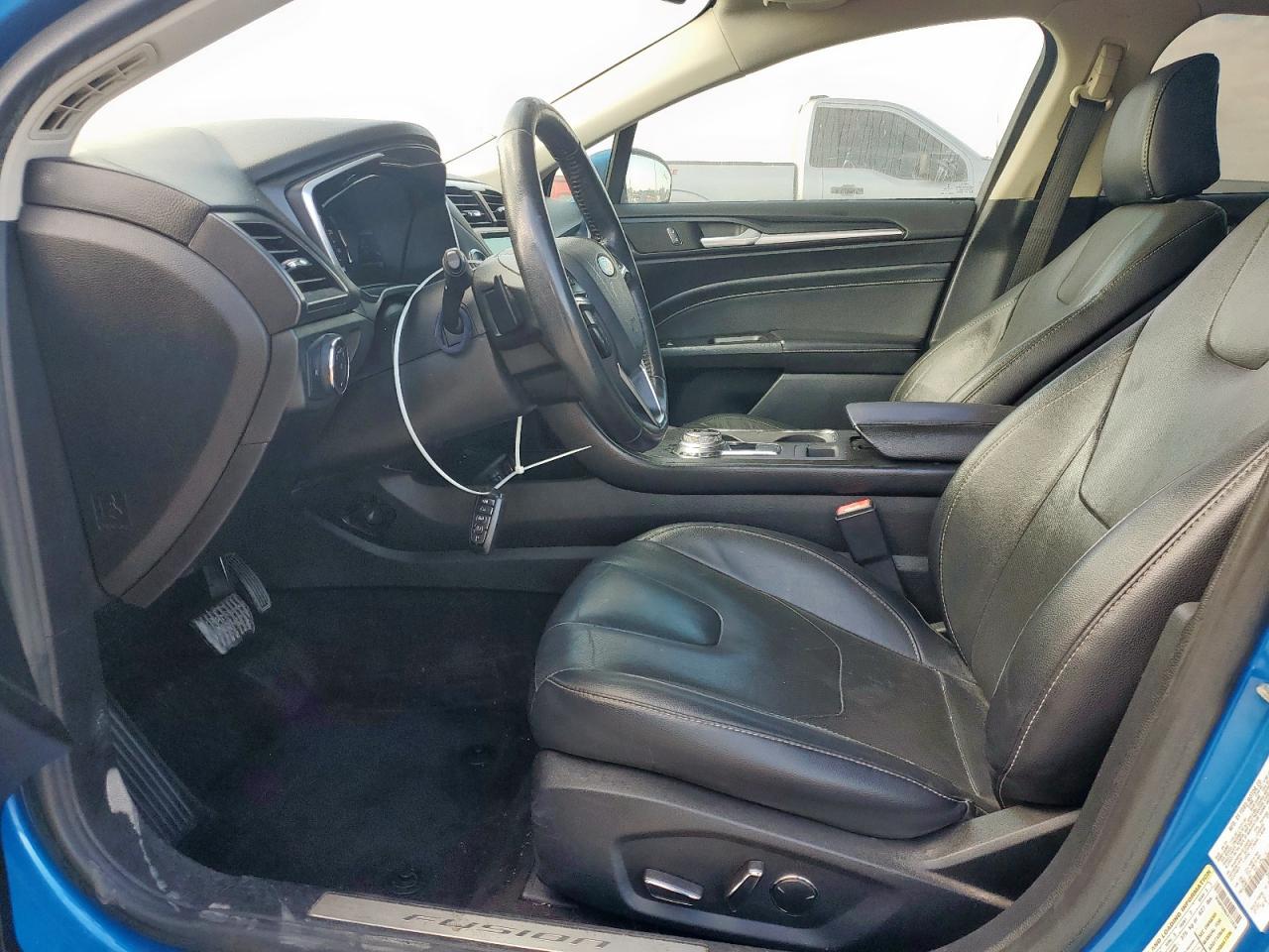 Ford Fusion Titanium Image 5