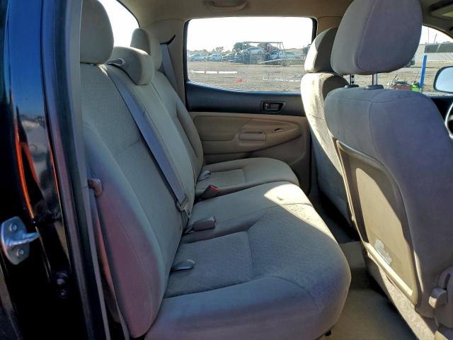 Toyota Tacoma Double Cab Image 8