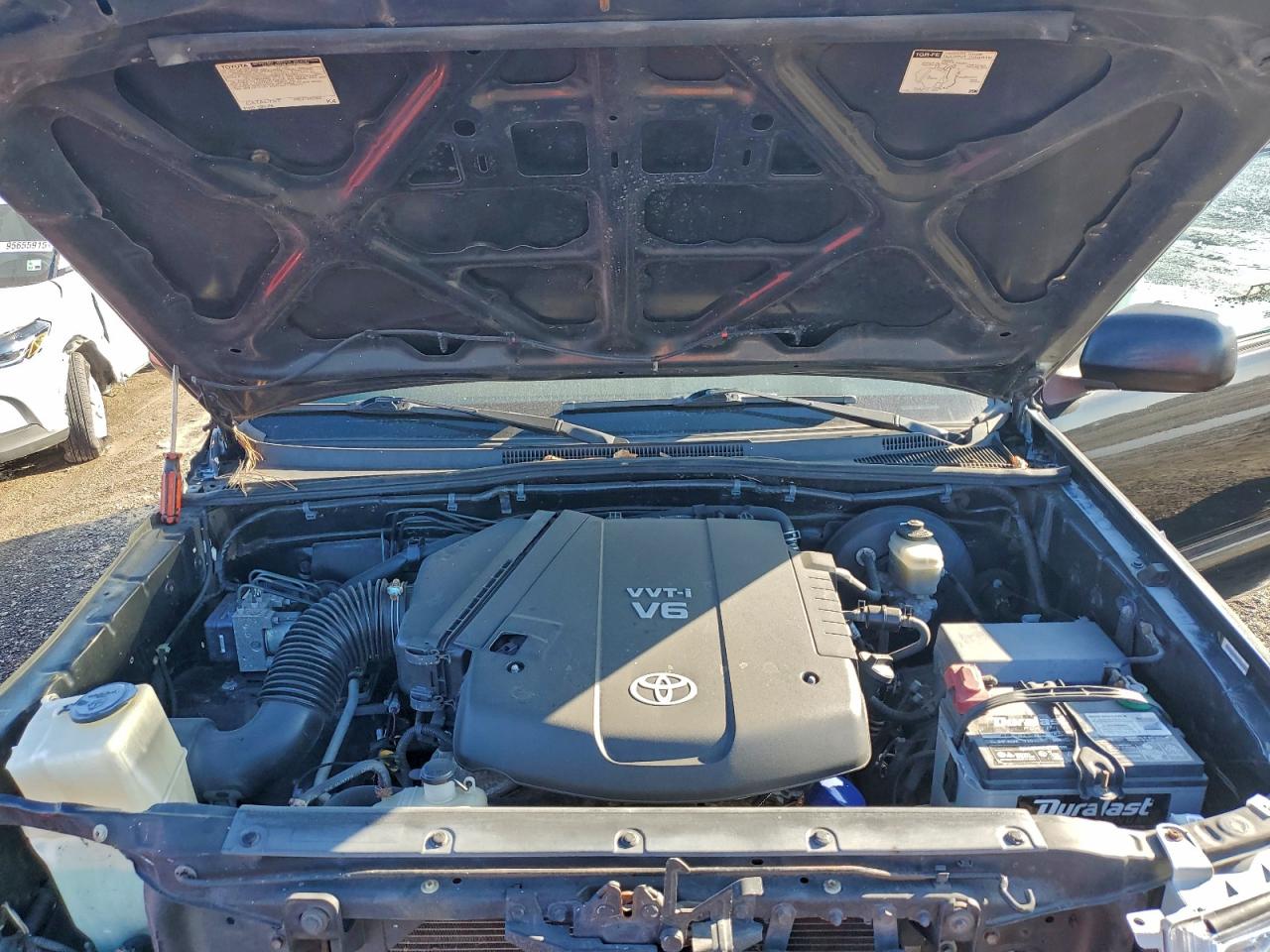 Toyota Tacoma Double Cab Image 13