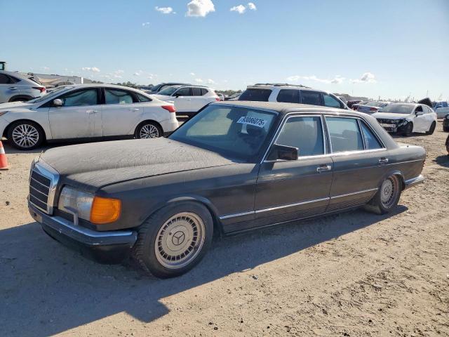  Salvage Mercedes-Benz 560-Class