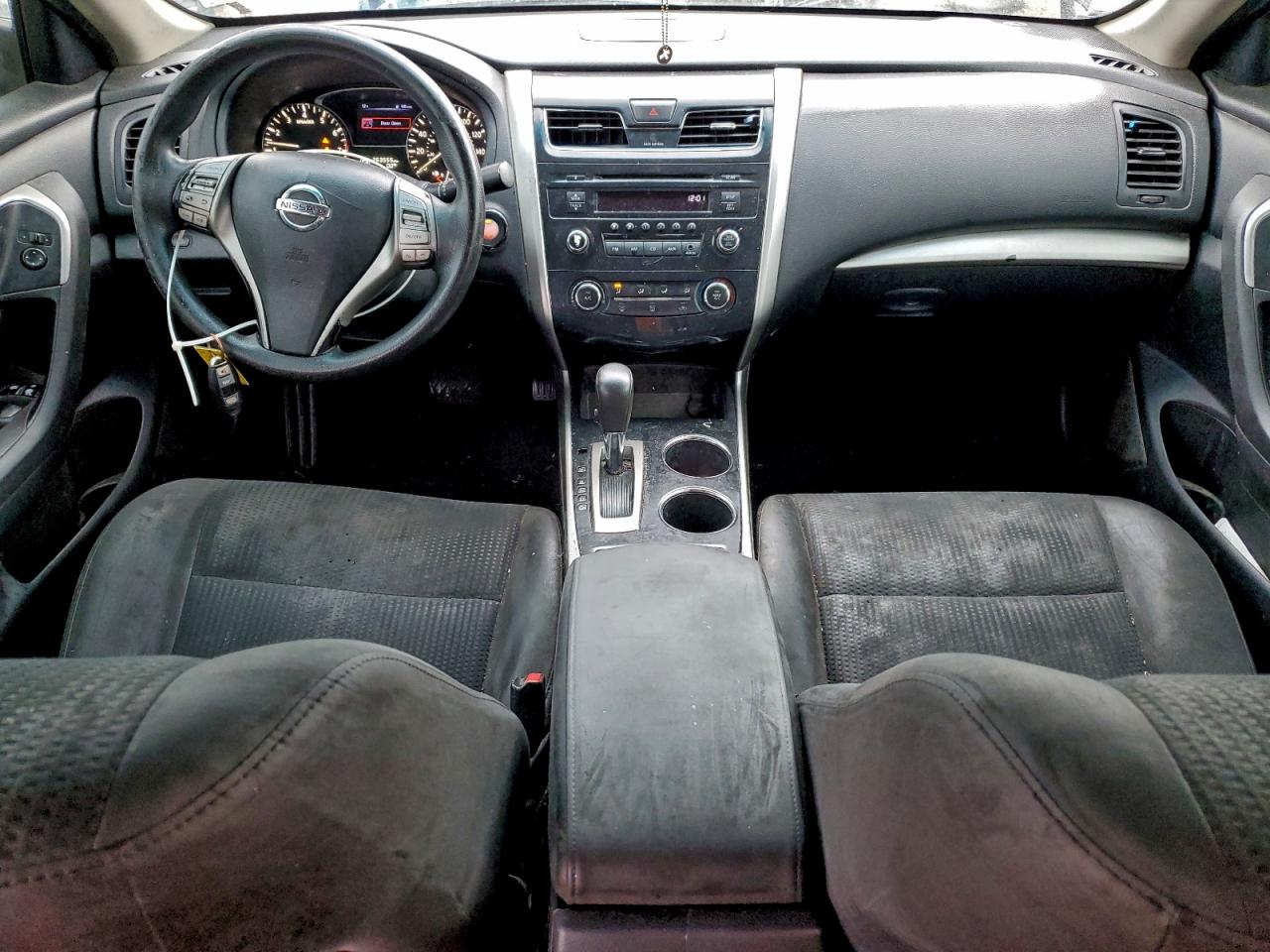 Nissan Altima 2.5 Image 4
