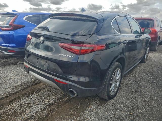 Alfa Romeo Stelvio Ti Image 4