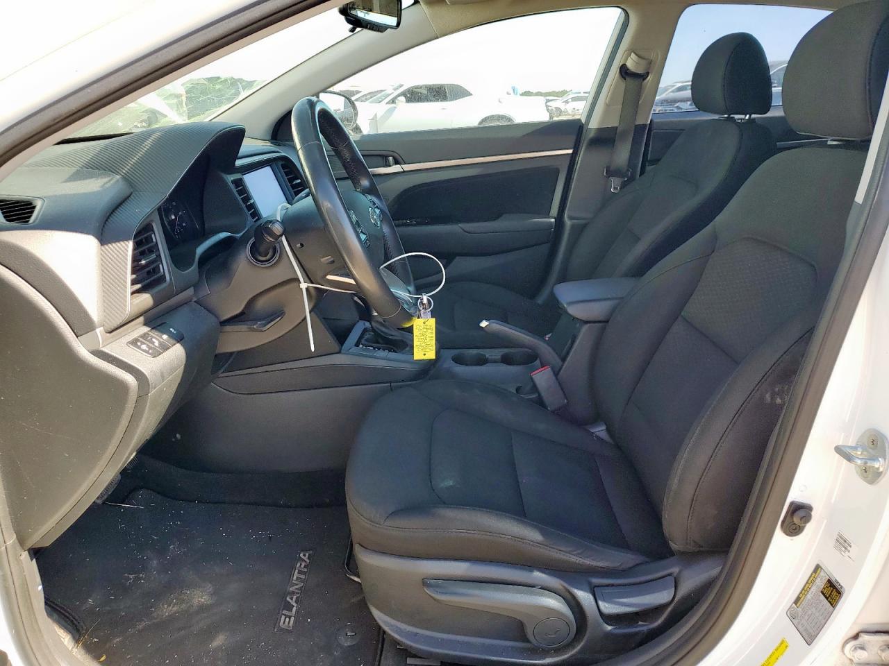 Hyundai ELANTRA Sel Image 6