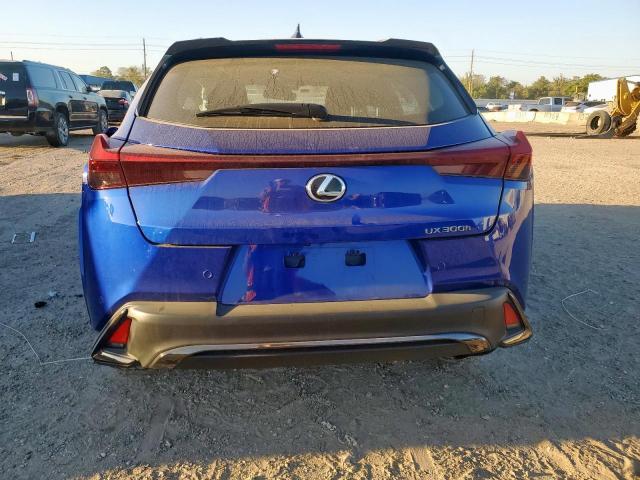 Lexus Ux 300h Base Image 7