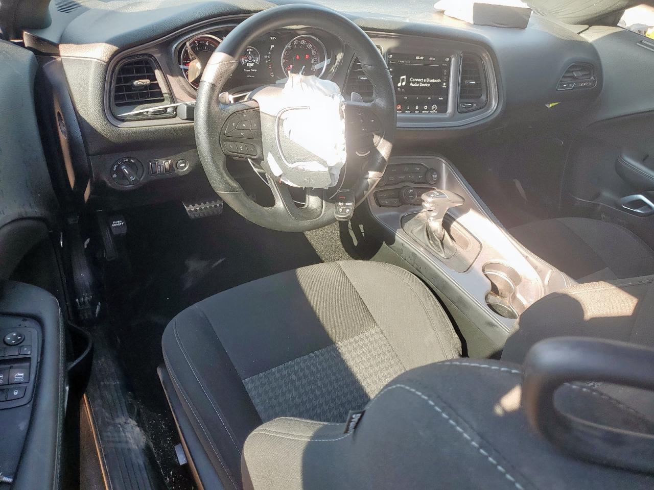 Dodge Challenger R/t Scat Pack Image 12