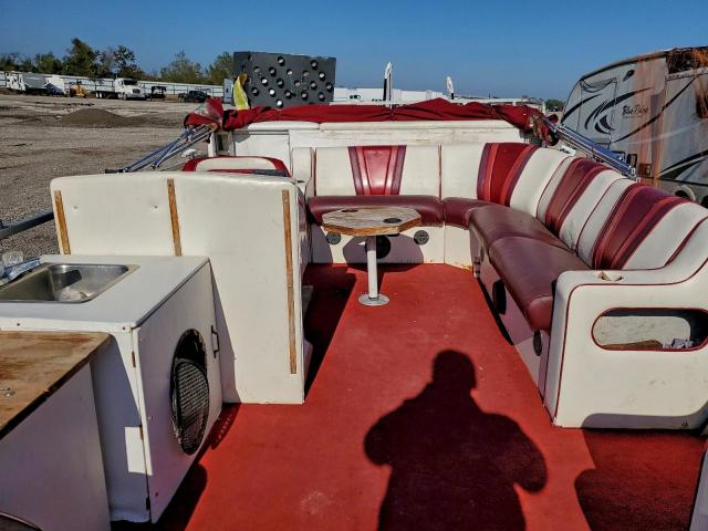 J.c. Pontoons Boat Image 9