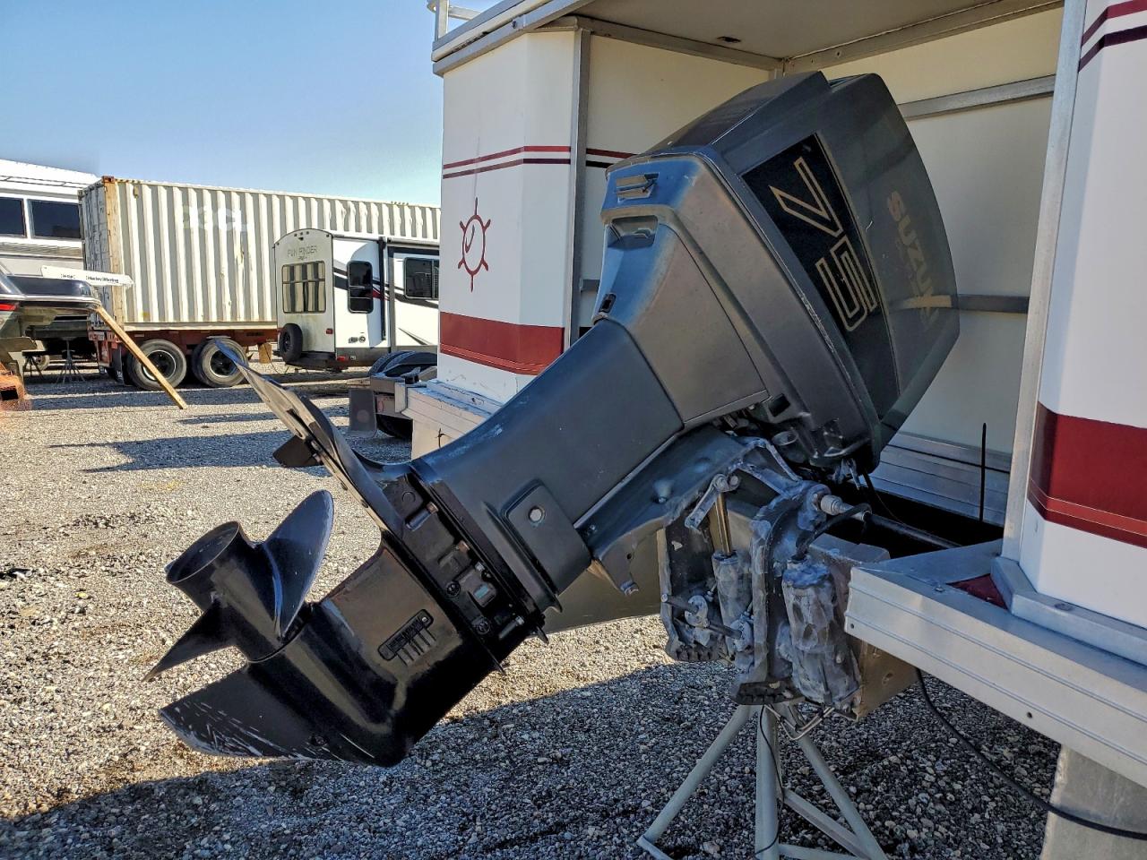 J.c. Pontoons Boat Image 10