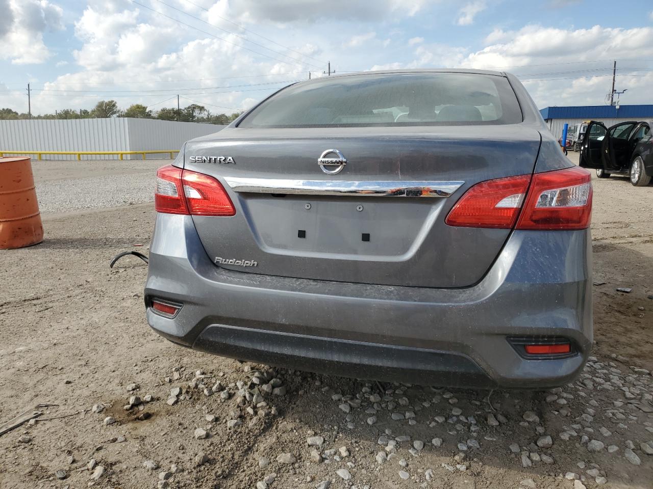 Nissan Sentra S Image 7