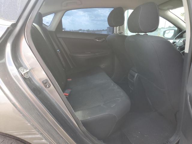 Nissan Sentra S Image 2