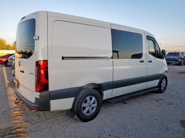 Mercedes-Benz Sprinter 2500 Image 8