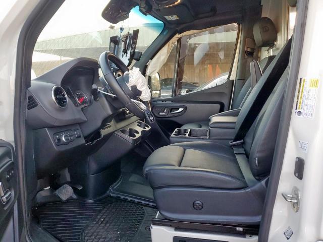 Mercedes-Benz Sprinter 2500 Image 6