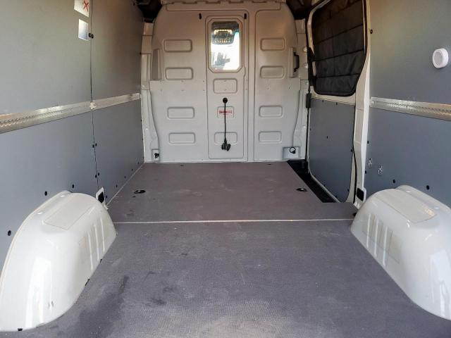 Mercedes-Benz Sprinter 2500 Image 12