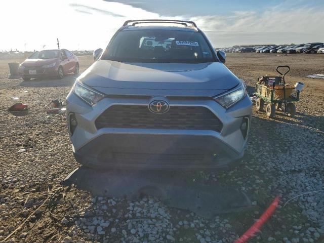 Toyota RAV4 Xle Image 6