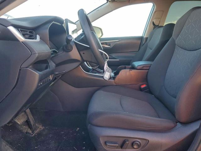 Toyota RAV4 Xle Image 11