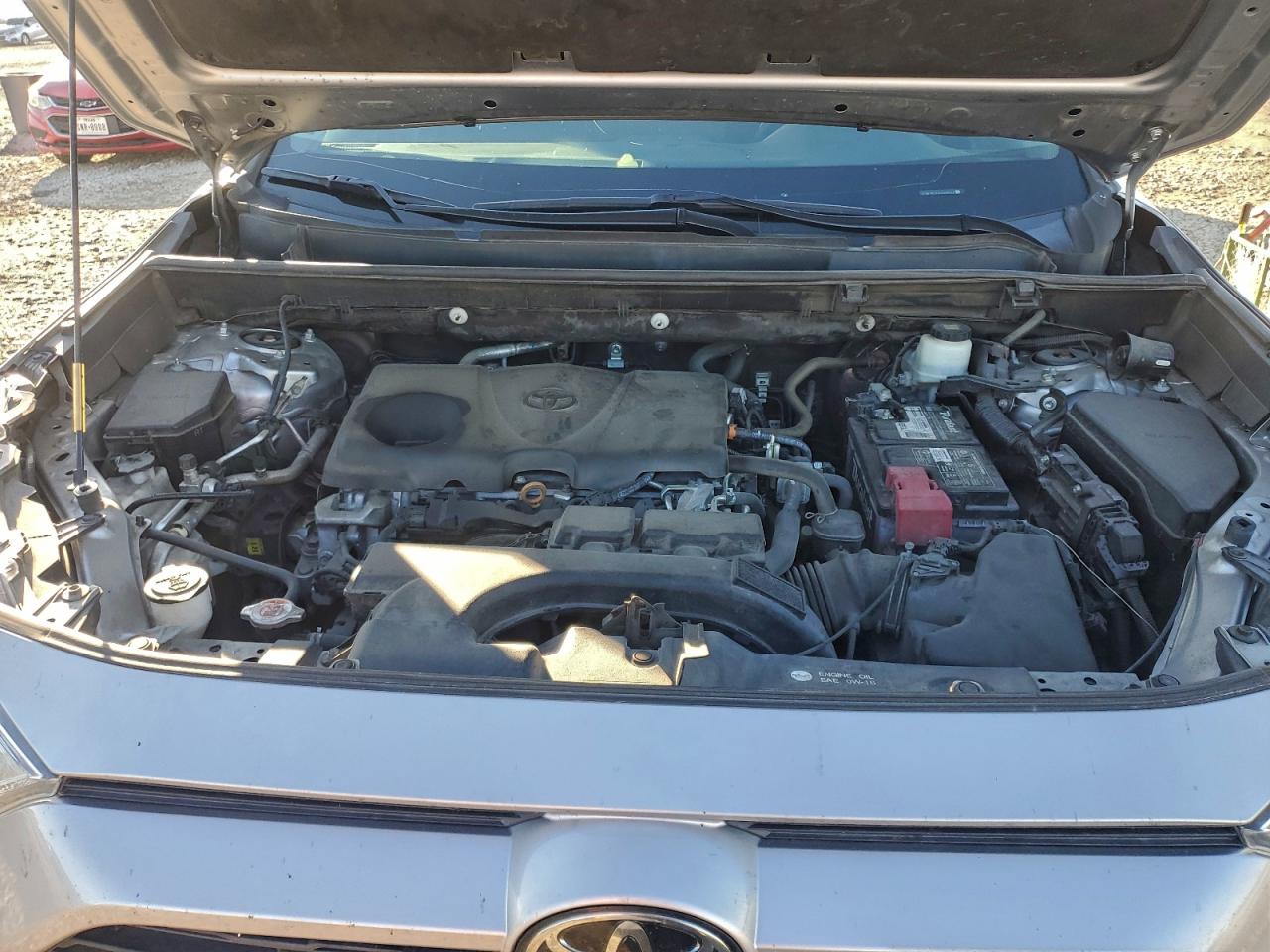 Toyota RAV4 Xle Image 9