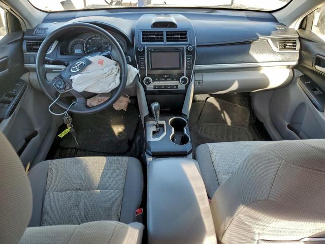 Toyota Camry L Image 11