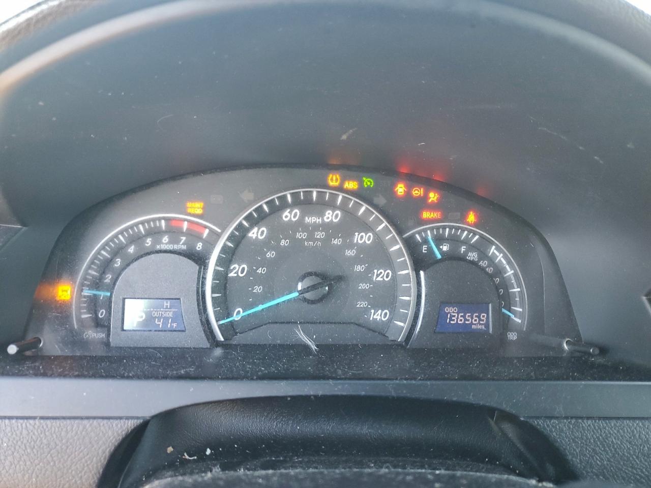 Toyota Camry L Image 6