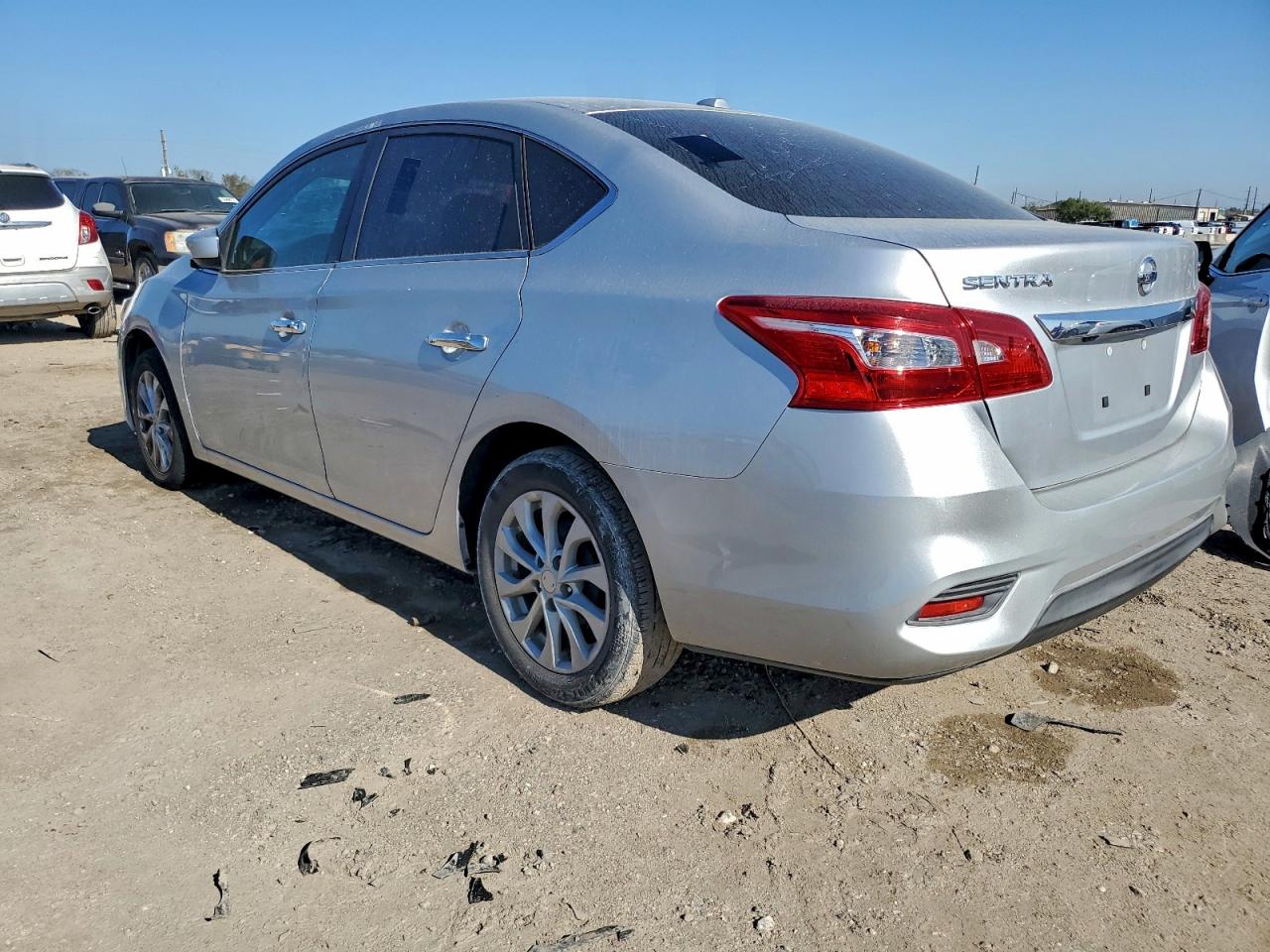 Nissan Sentra S Image 3