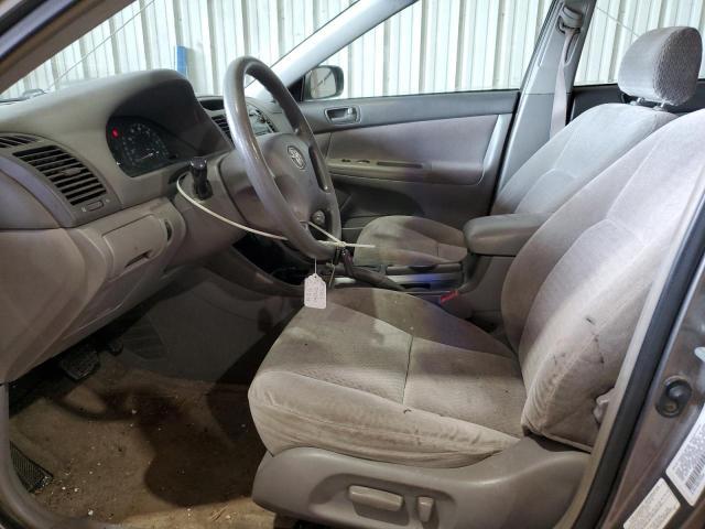 Toyota Camry Le Image 7