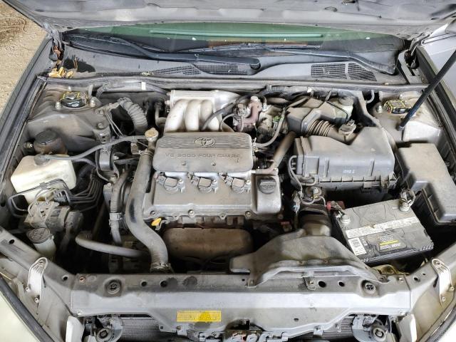 Toyota Camry Le Image 10