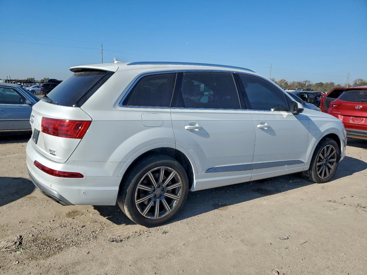 Audi Q7 Premium Plus Image 8