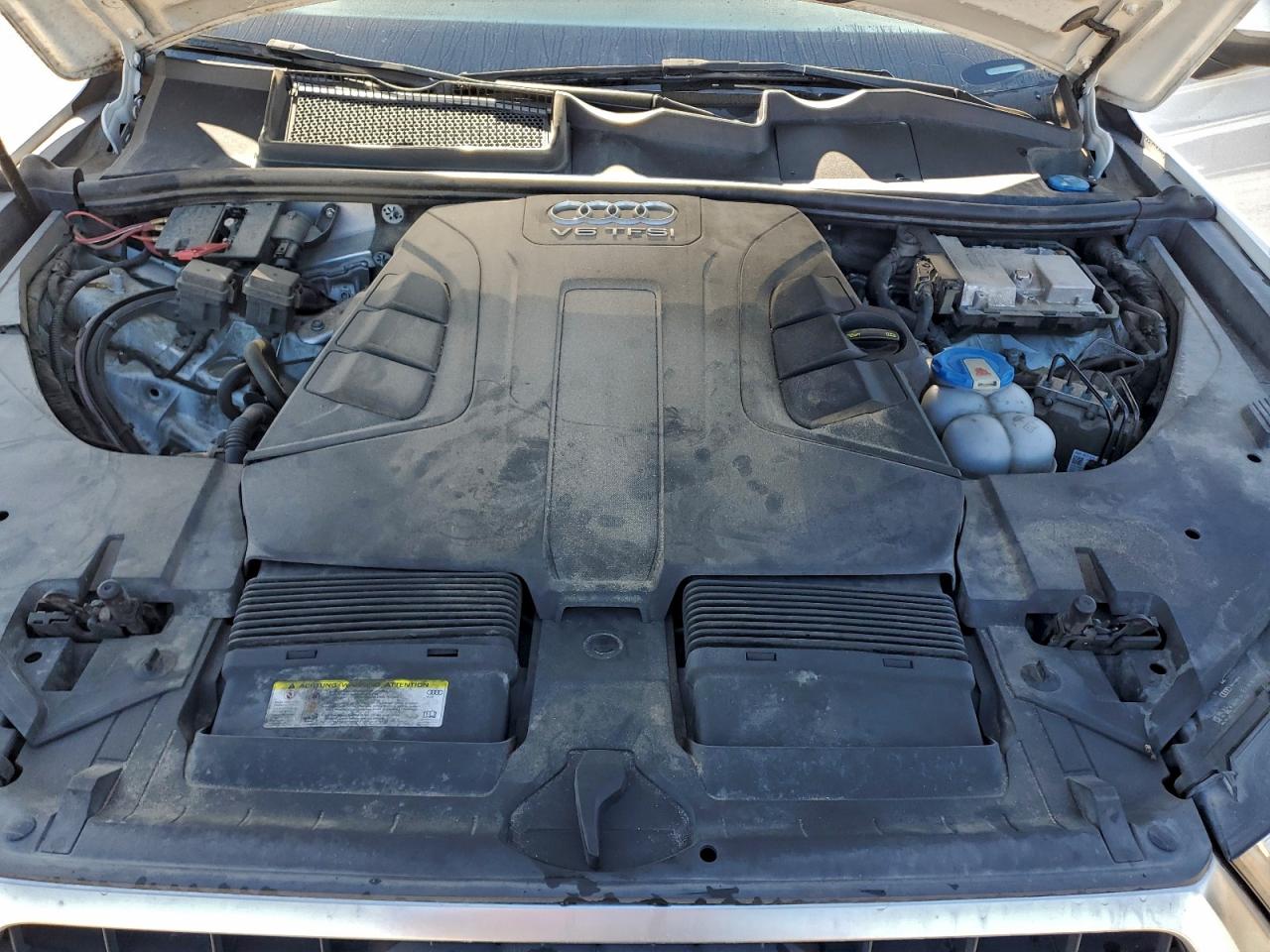 Audi Q7 Premium Plus Image 2