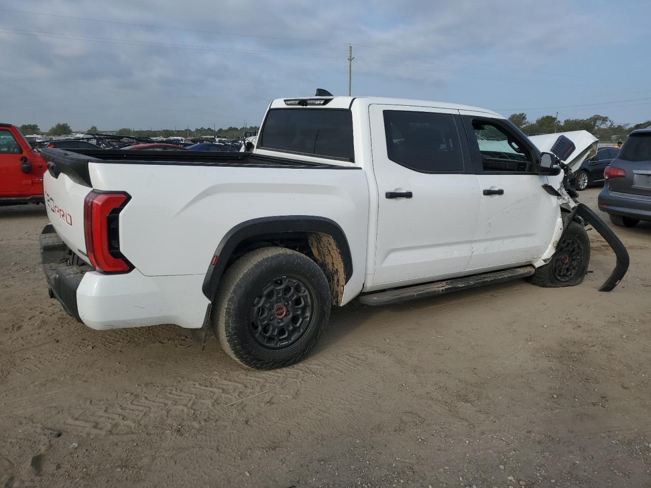 Toyota Tundra Crewmax Limited Image 2