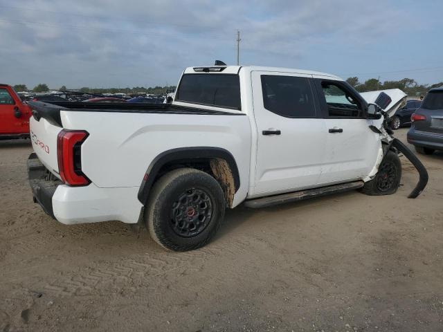 Toyota Tundra Crewmax Limited Image 2