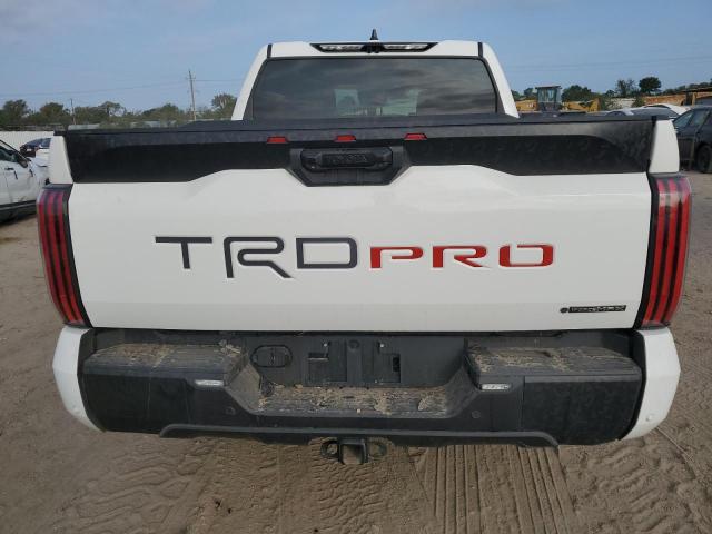 Toyota Tundra Crewmax Limited Image 5