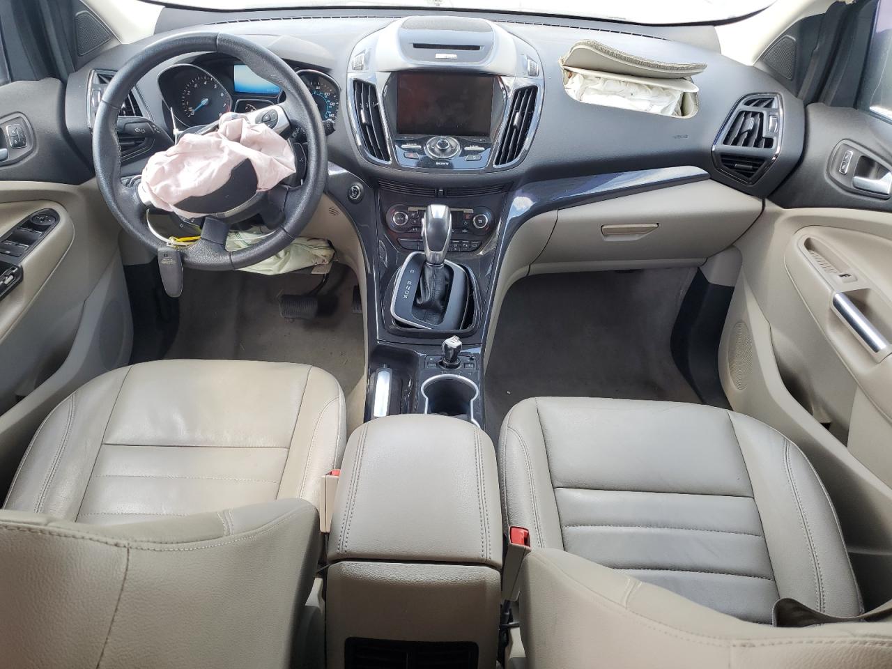 Ford Escape Titanium Image 9