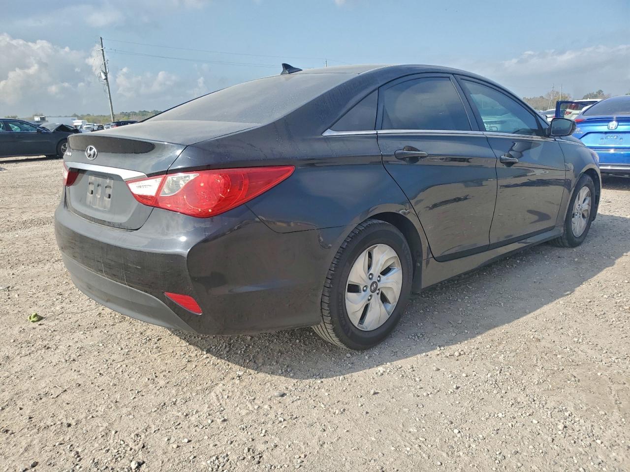 Hyundai SONATA Gls Image 5
