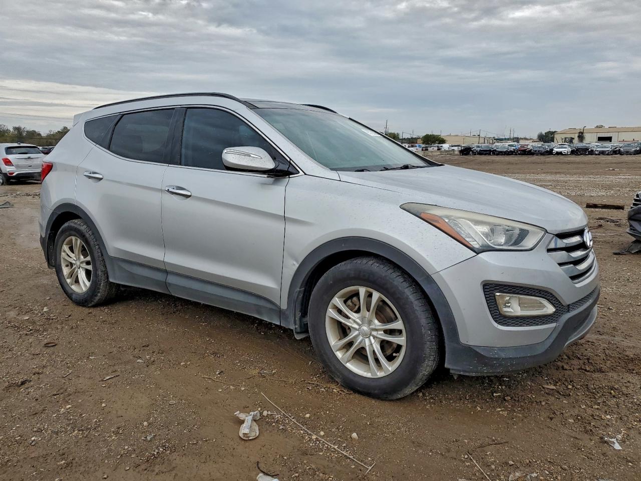 Hyundai SANTA FE Image 2
