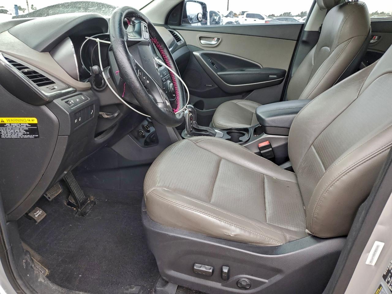 Hyundai SANTA FE Image 4