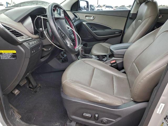 Hyundai SANTA FE Image 4