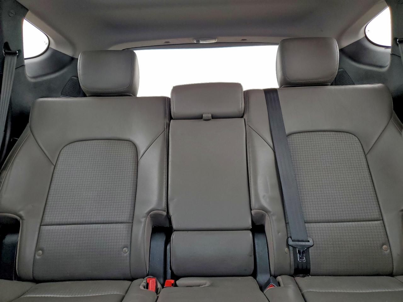 Hyundai SANTA FE Image 9