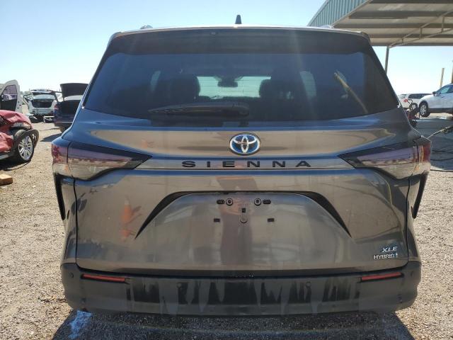 Toyota Sienna Xle Image 6