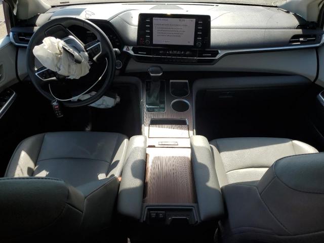 Toyota Sienna Xle Image 9