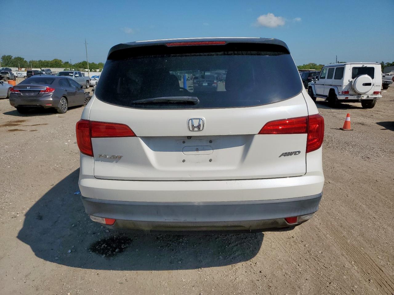 Honda Pilot Lx Image 6