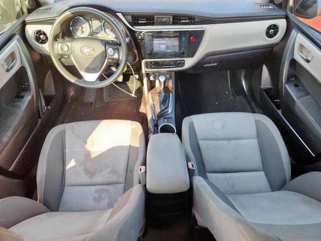 Toyota Corolla L Image 10