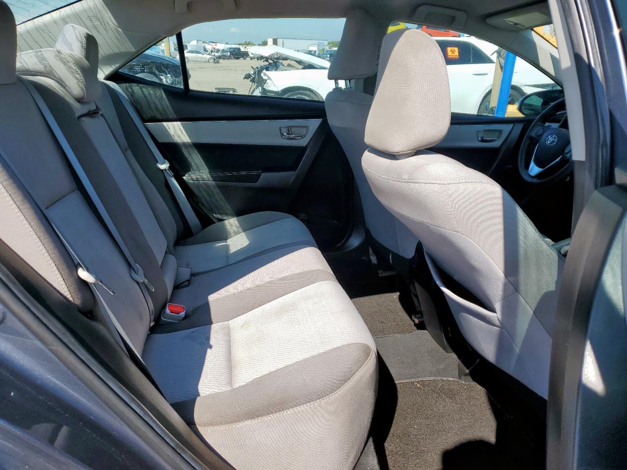 Toyota Corolla L Image 11