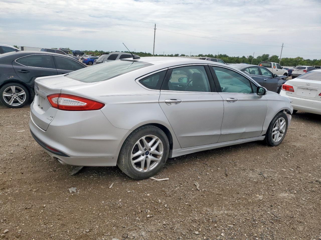 Ford Fusion Se Image 2