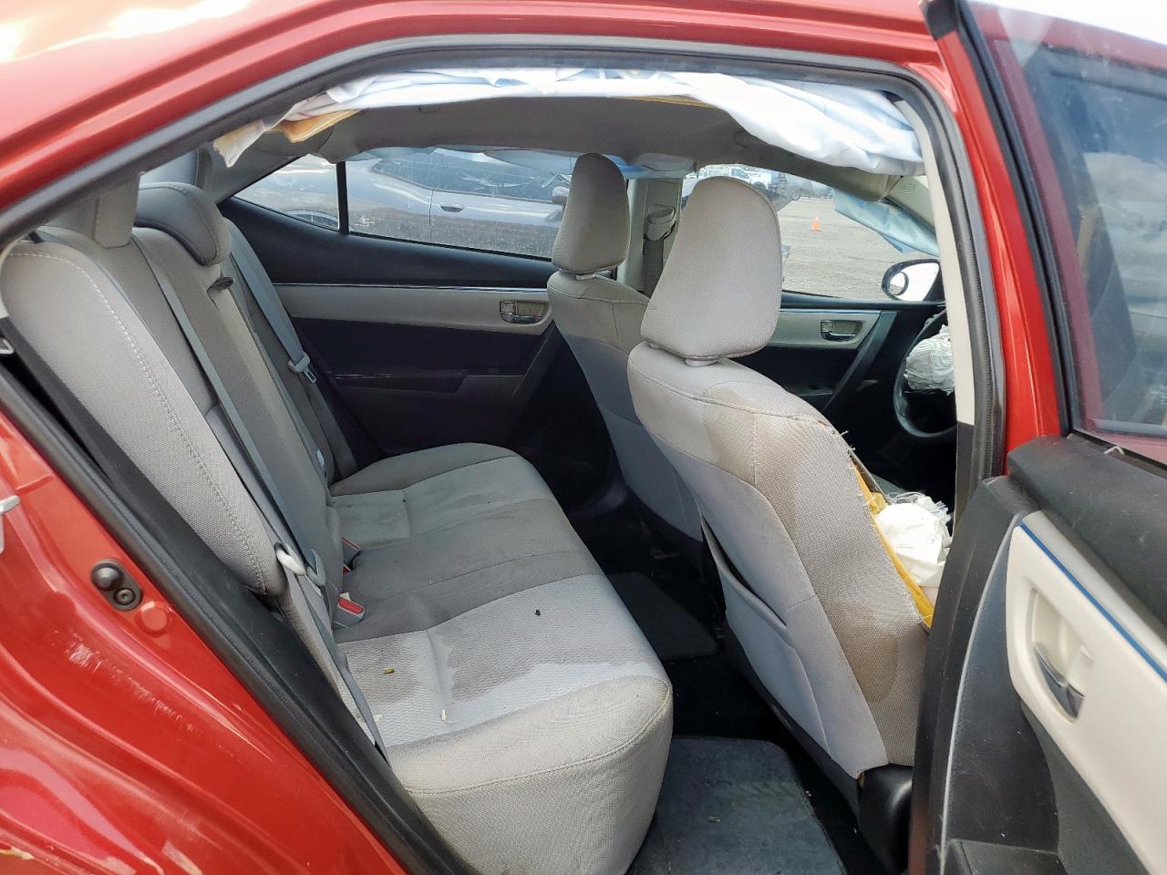 Toyota Corolla L Image 10