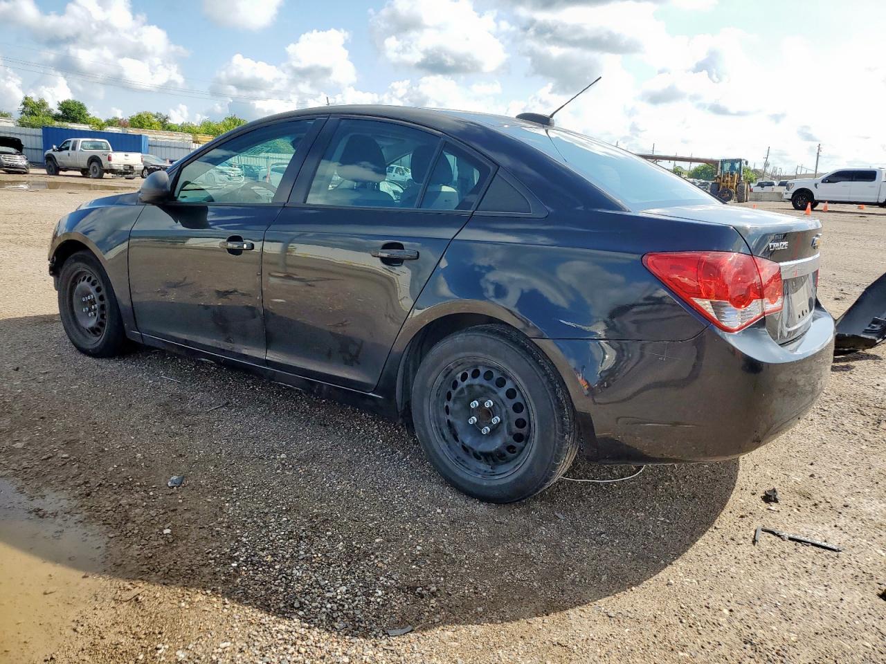 Chevrolet Cruze Ls Image 4