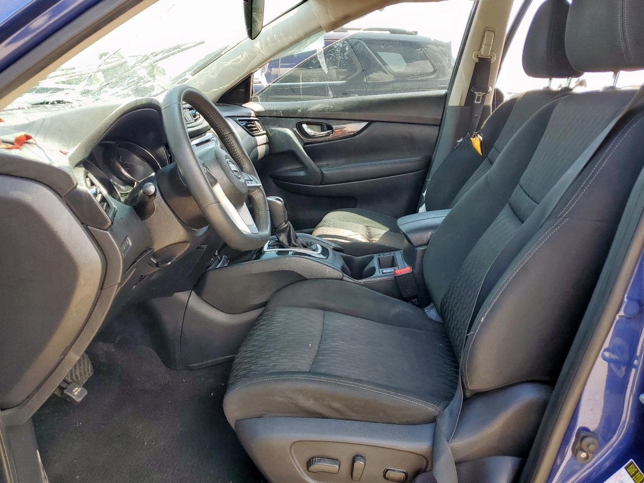 Nissan Rogue S Image 5