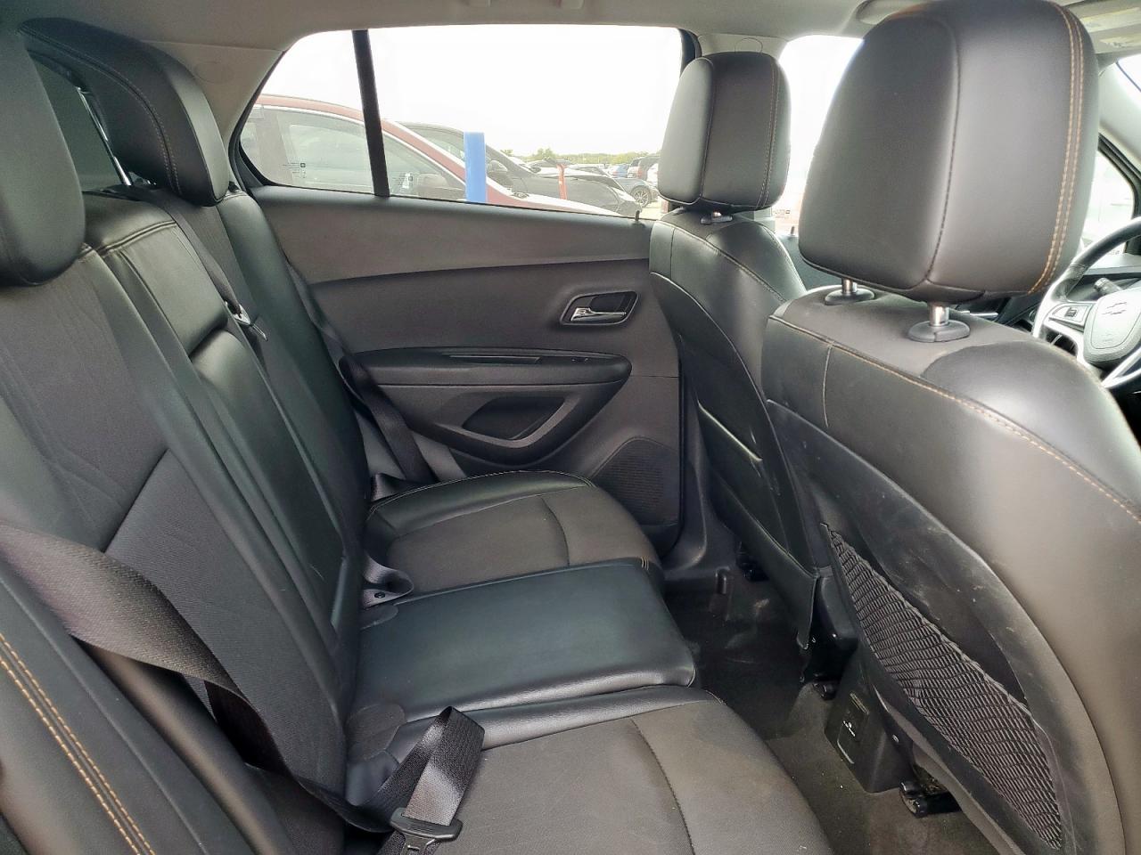 Chevrolet Trax 1lt Image 2